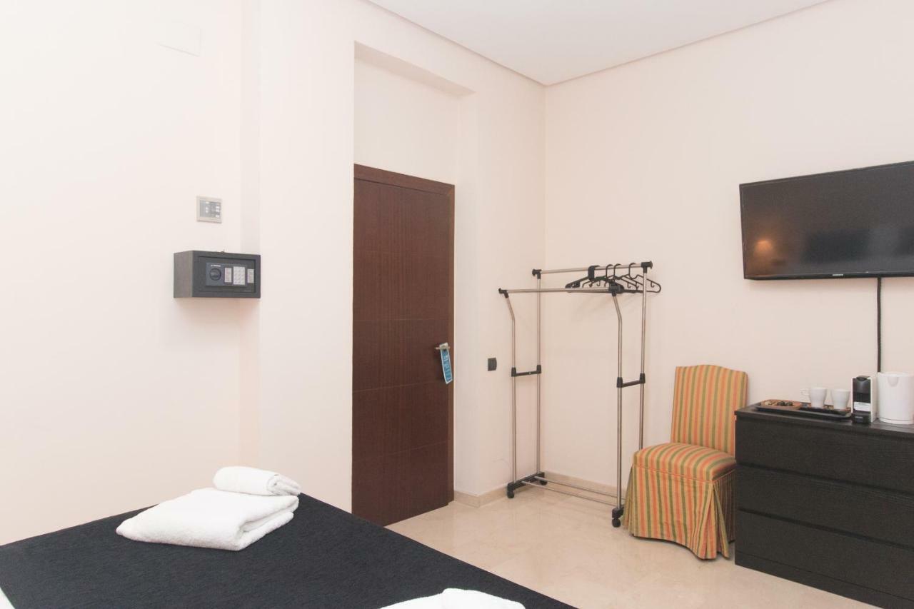 Bet Apartments - Canovas Rooms 瓦伦西亚 外观 照片